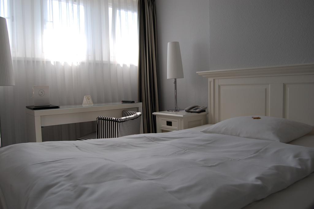 Hotel & Restaurant Schoenau ไพเนอ ภายนอก รูปภาพ